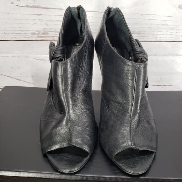 BCBGMAXAZRIA Women's Black Soft Leather Stiletto Bootie Size 9.5B - Picture 6 of 13